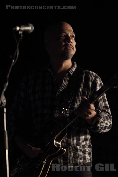 PIXIES - 2016-11-23 - PARIS - Zenith - Joey Santiago